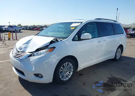 2012 Toyota Sienna Xle V6 8 Passenger from USA, damaged, VIN 5TDYK3DC5CS218522